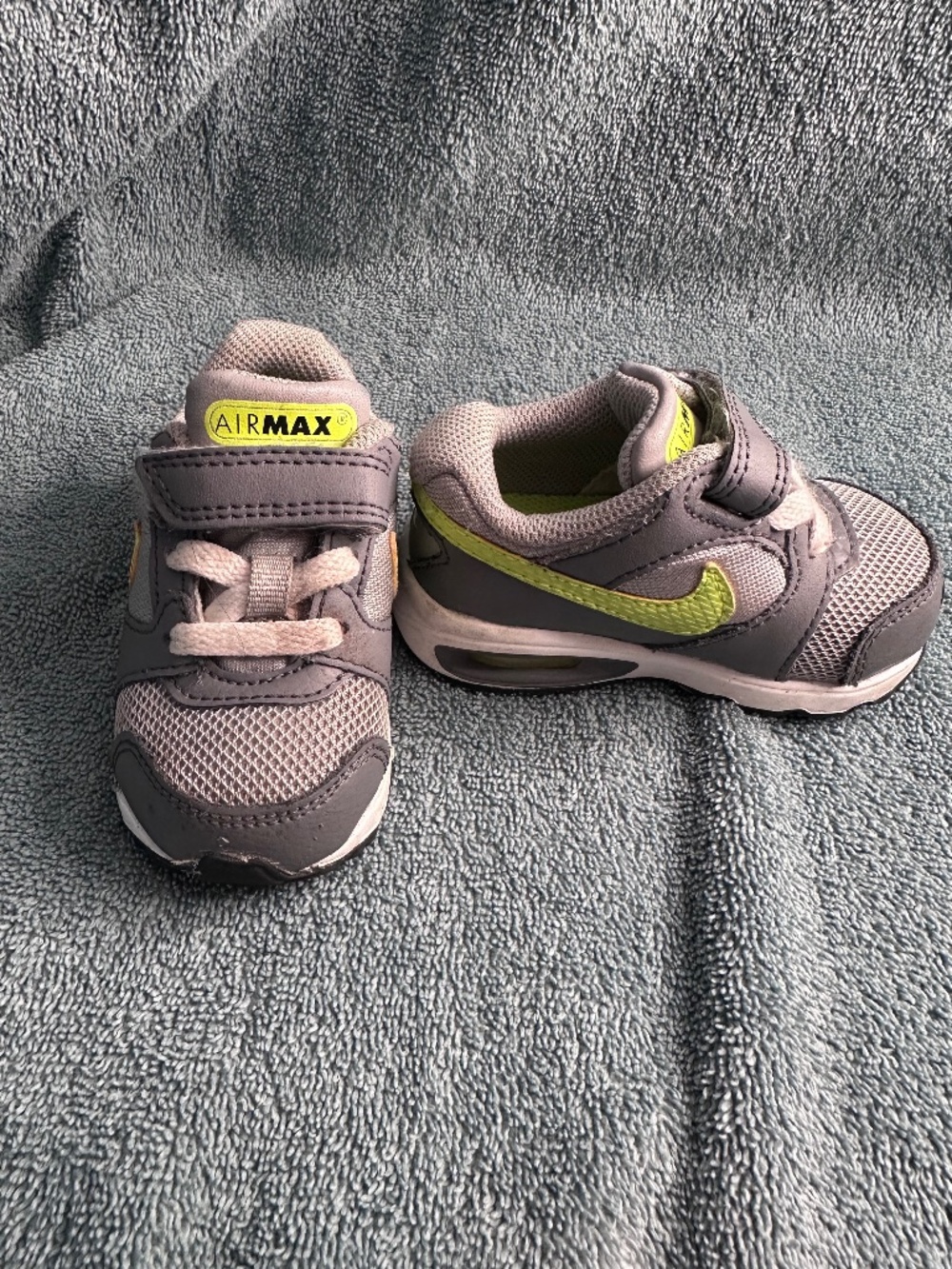 Nike Air Max Toddler Sneakers Size 4C | Gray & Neon | Velcro